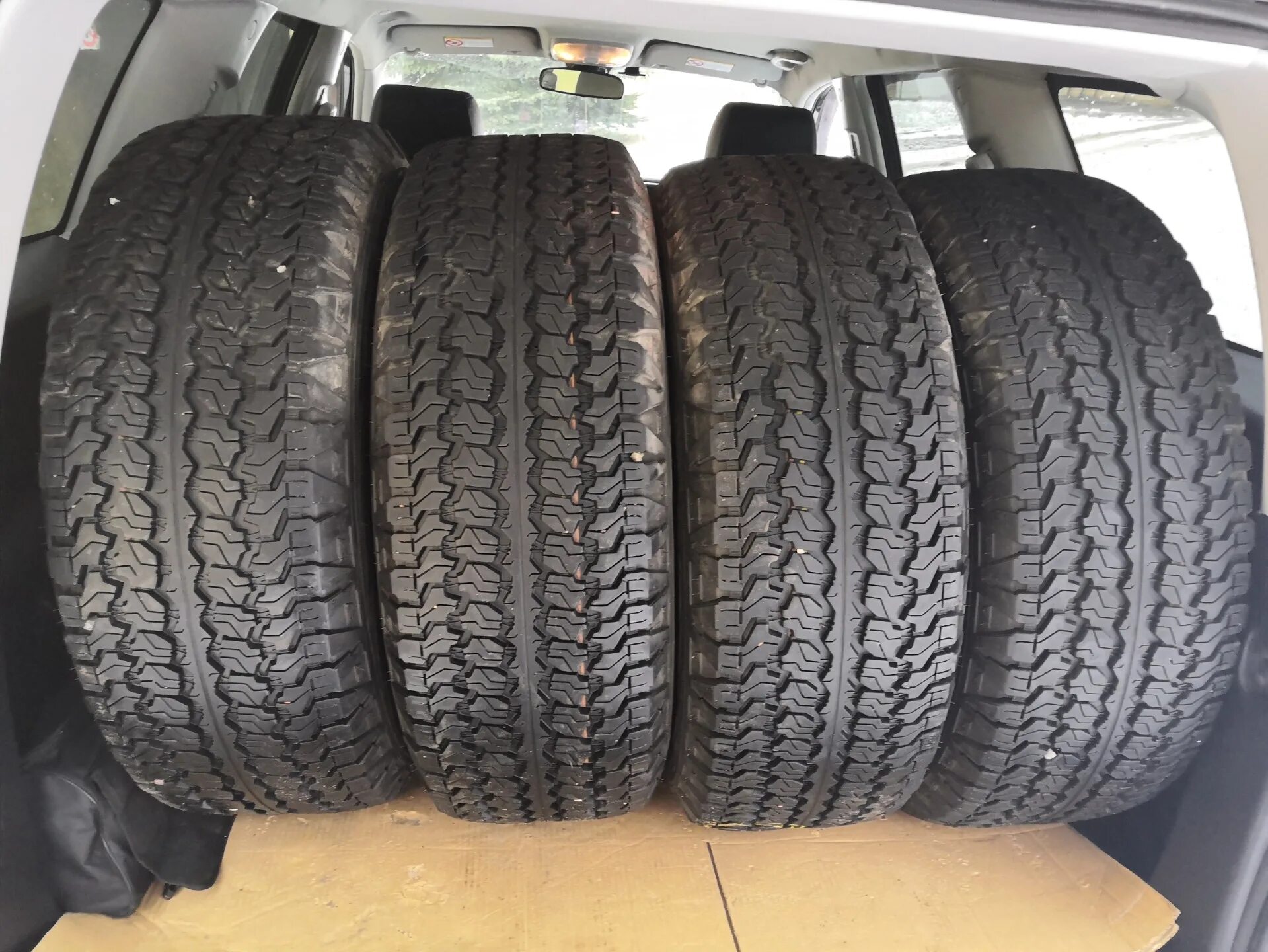 Шины 16 ат купить. Goodyear Wrangler at/sa. Гудиер Вранглер 235/65/17. Гудиер Вранглер АТ. Goodyear Wrangler at/sa 225/75/15.