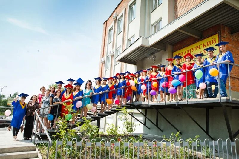 Колледж дружбы народов хабаровск. Международный финансово-промышленный колледж дружбы народов. Нижний новгород индустриальный колледж девушка в короне. Диалог на равных. Колледж дружбы народов хабаровск.