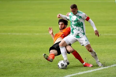 Матчи футбол екатеринбург