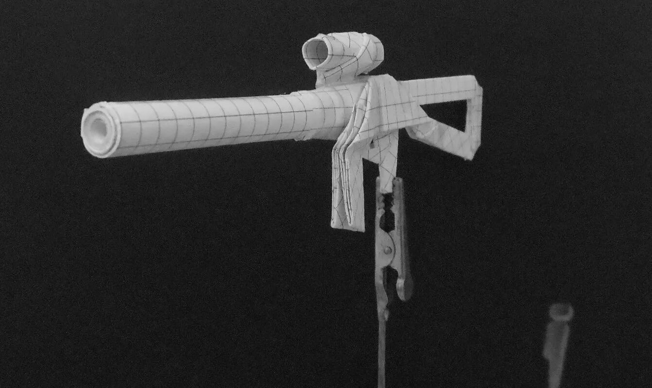 Как из бумаги делать standoff 2. Ножик из картона. Оружие из бумаги пистолет. Бумажный пистолет. Пистолет из бумаги.