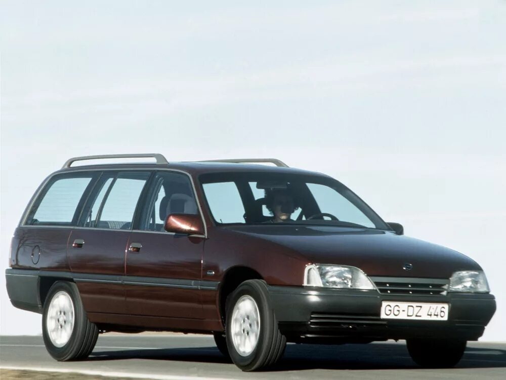 Опель Омега 1986 универсал. Opel Omega Caravan универсал. Опель Омега а универсал 1990. Opel Omega Caravan 1990.