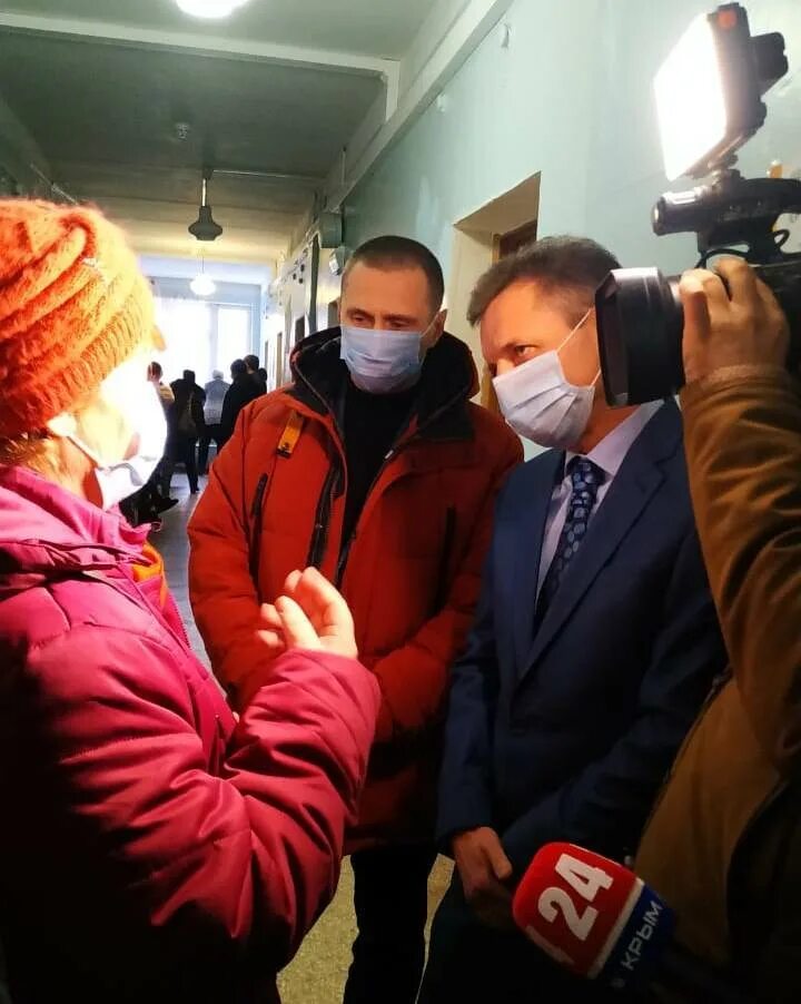 2 больница керчи. Остапенко министр здравоохранения крыма. министр здравоохранения остапенко в керчи. больница ефетова в керчи. больница пирогов керчь.