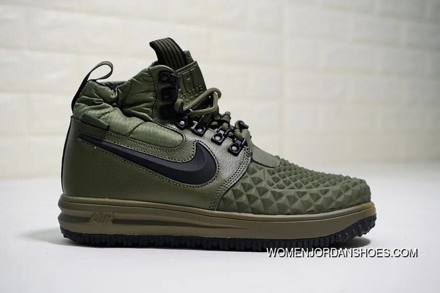 Nike lunar force duckboot. Nike Lunar Force 1 Duckboot Medium Olive\Black fur. Nike Lunar Force 1 Duckboot outfit. Nike Lunar Force 1 Duckboot красные. Nike Duckboot Lunar молочный цвет.