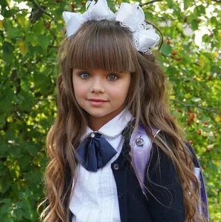 Самых красивых симпатичных девочкам