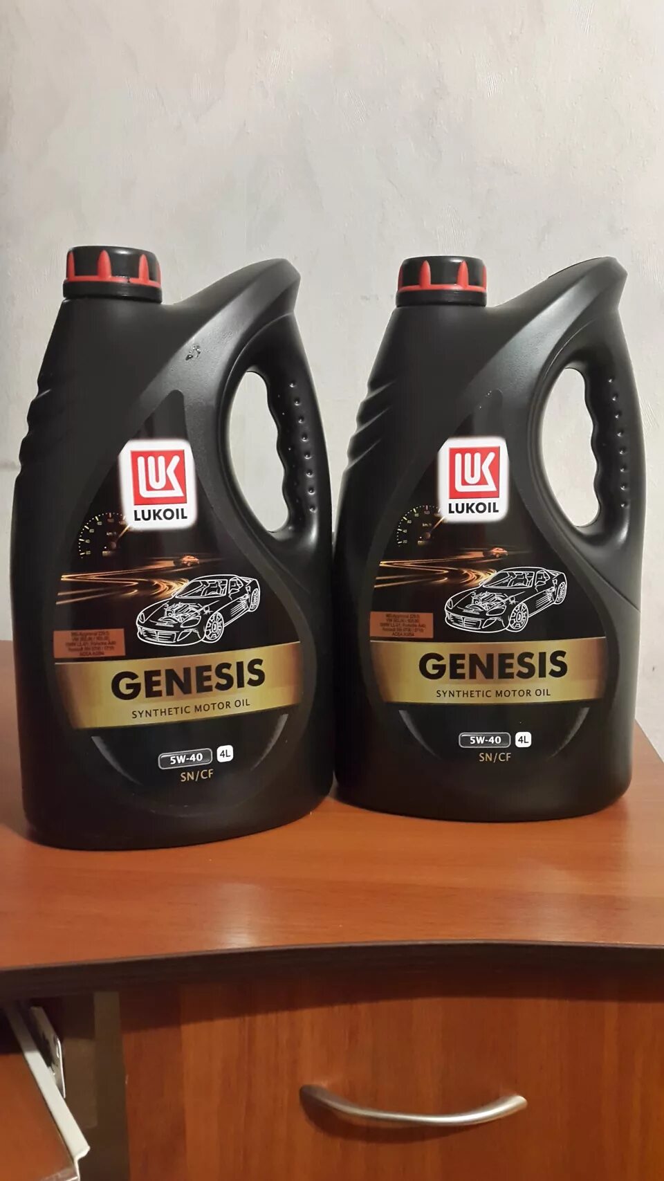 Масло 10w 40 sn cf. Lukoil Genesis Special Racing 10w-60 масло моторное. Лукойл Genesis 10-40 полусинтетика. Lukoil Genesis 10w-60. Линейка Лукойл Генезис 10w60.