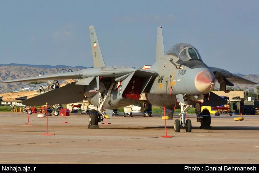 F 14 iriaf. F-14 томкэт. F-14 tomcat ввс ирана. F-14 томкэт ввс ирана. Grumman f-14a tomcat иран.