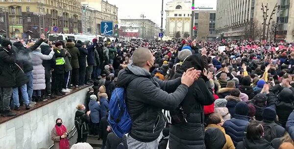 Митинг Навального 23 января 2021 Москва. Митинг за Навального в Москве 2021. Митинг Навального в Москве. Митинг 23 января Пушкинская площадь. Митинги в связи смертью навального