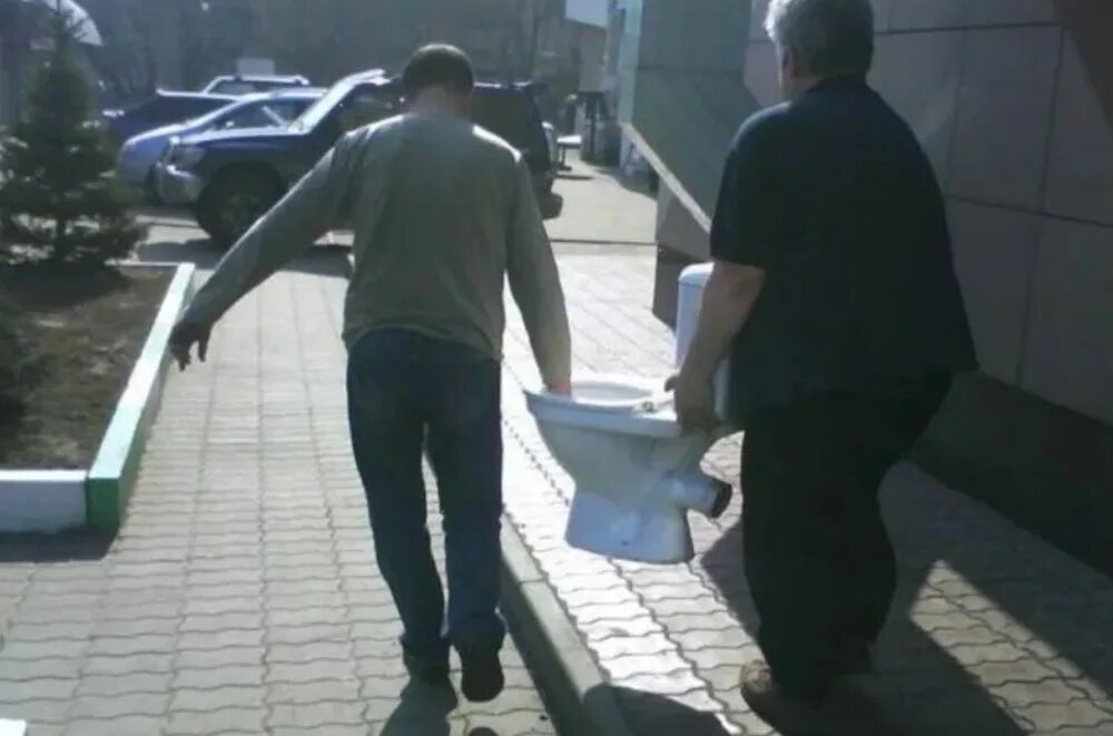 Российские унитазы. Украинский унитаз. Унитаз аквариум. Воровали унитазы. Воровали унитазы.