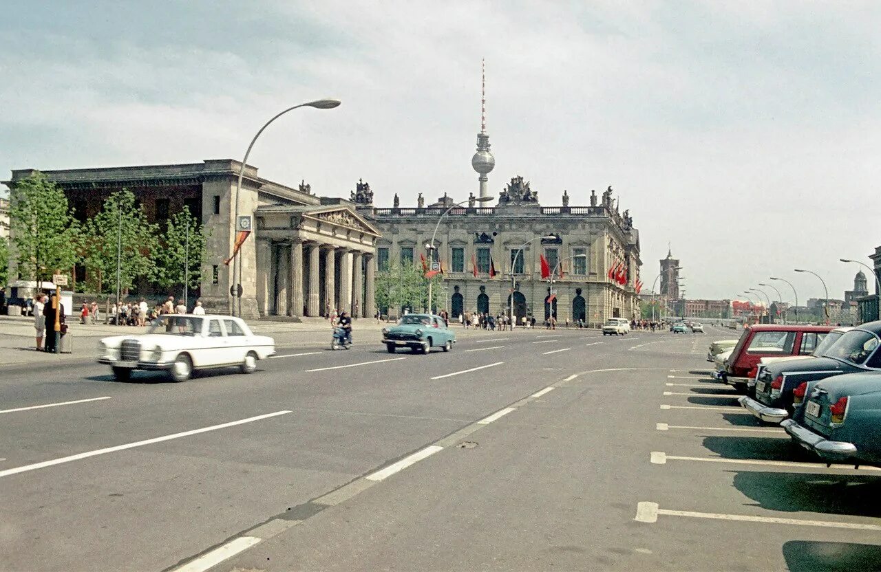 Гдр. Западный Берлин 1970. Восточный Берлин 1949. Берлин 1986. Западный Берлин в 80-е годы.