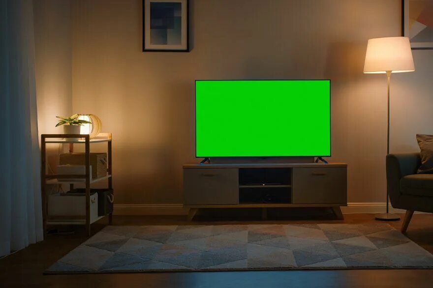 Включи лампа телевизор. Телевизор на зеленом фоне. Скриншот телевизора. Фото телевизора Скриншоты. Фото телевизора Скриншоты дивана.