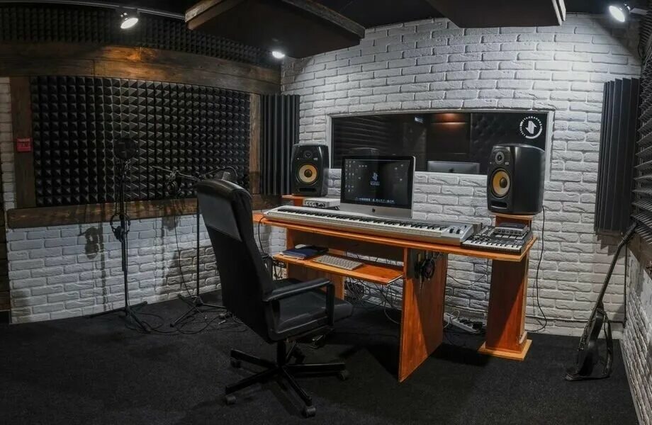 Pin by Mike Semec on Studio Studio room design, Home music rooms, Home recording