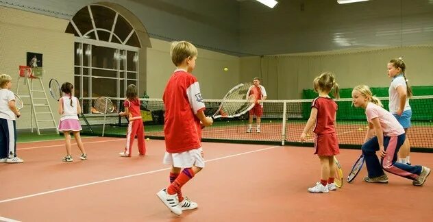 Спорт алые паруса. Дон спорт Алые паруса Щукинская. Дон спорт Алые паруса бассейн. Школа 2006 Алые паруса. Фитнес зал Алые паруса.