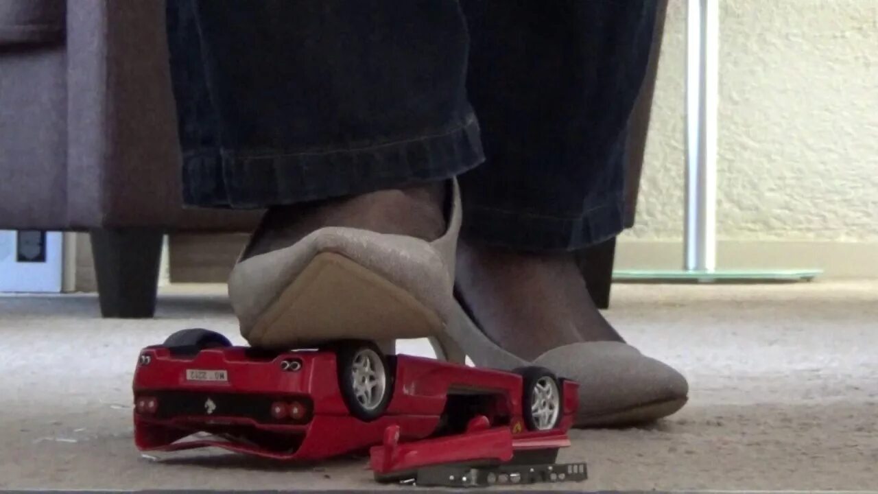 Girl crush toy car. Buttcrush toy car. Sit crush toy car. Car toy crush girls youtube каблуками. Girl crush toy car.