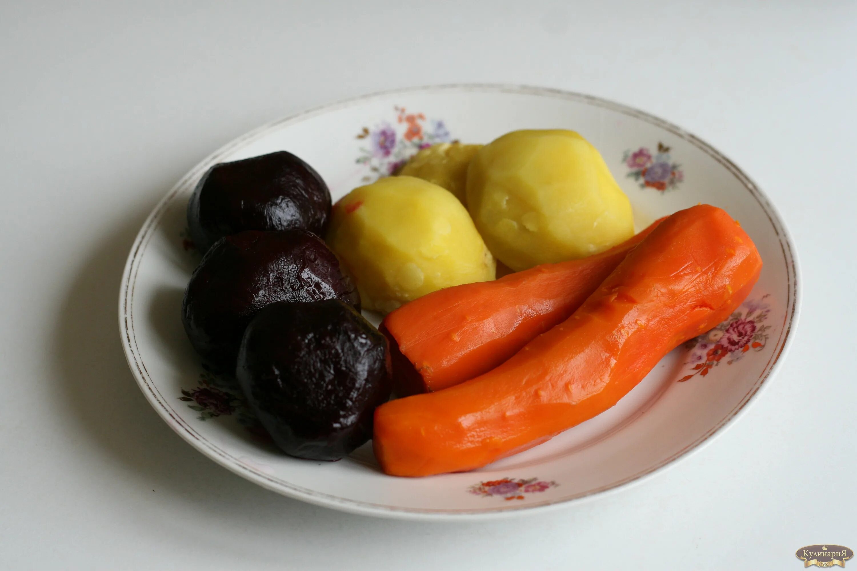 Сырые и вареные овощи. Вареные овощи. Вареные овощи для винегрета. Салат с вареными овощами. Овощи для винегрета воркные.
