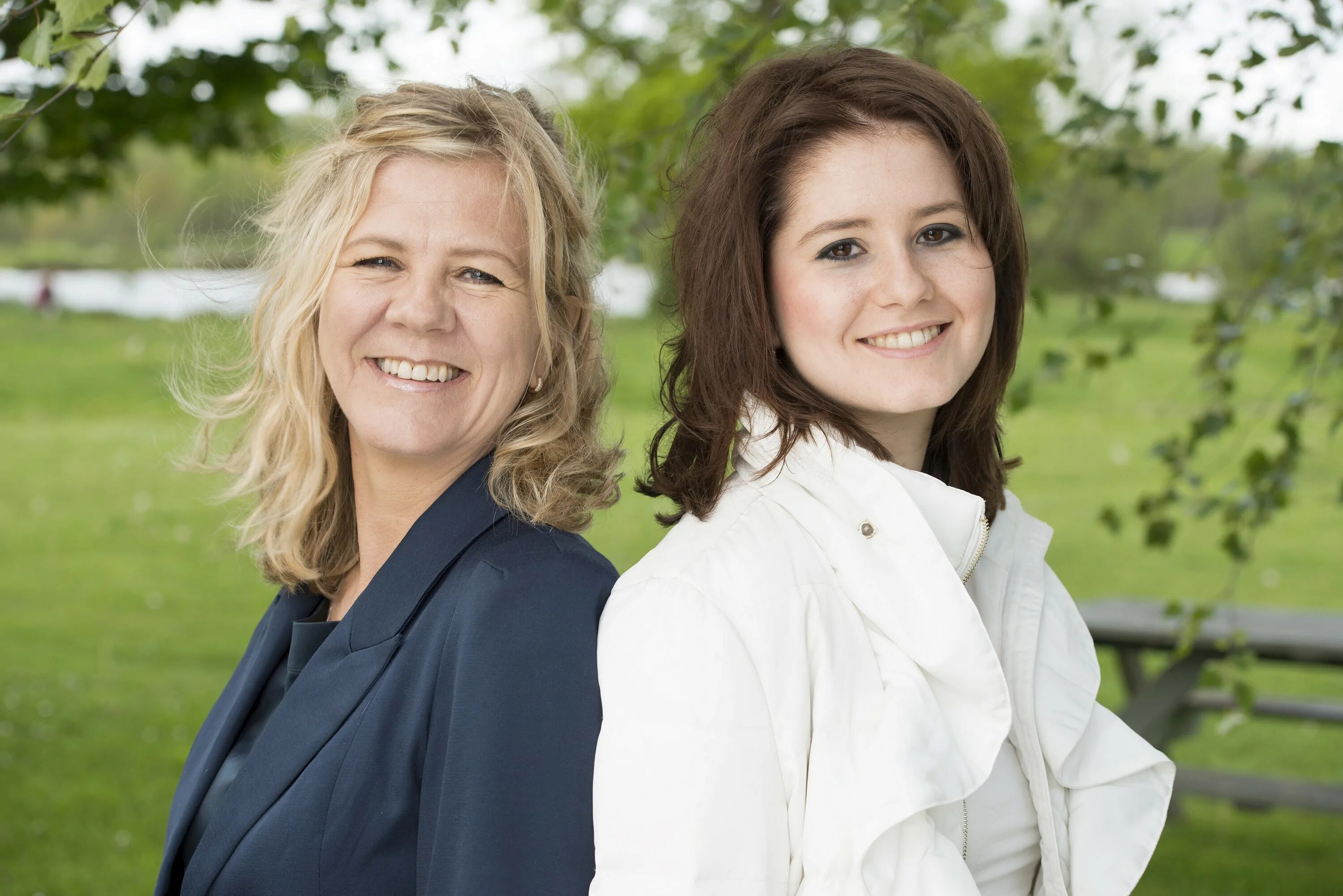 Mother daughter. Mother's daughter фильм. Daughter mother группа. Mother and daughter выпускной. Mother & daughter renovate.