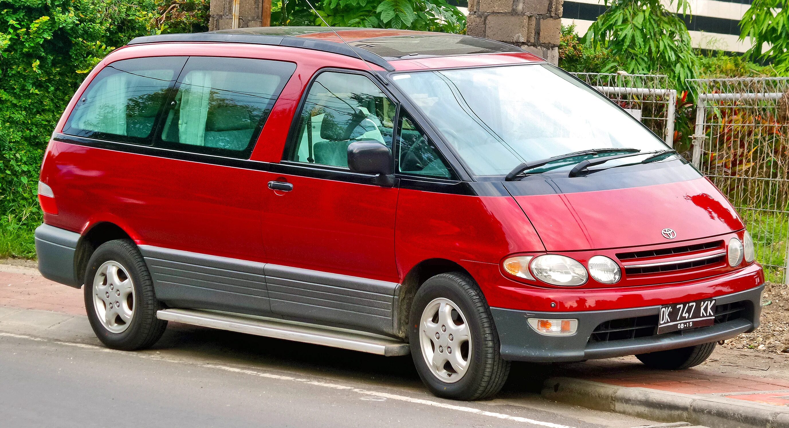 Тойота Эстима Люсида. Toyota lucida. Тойота Эстима 1991. Toyota Estima 1992 салон.