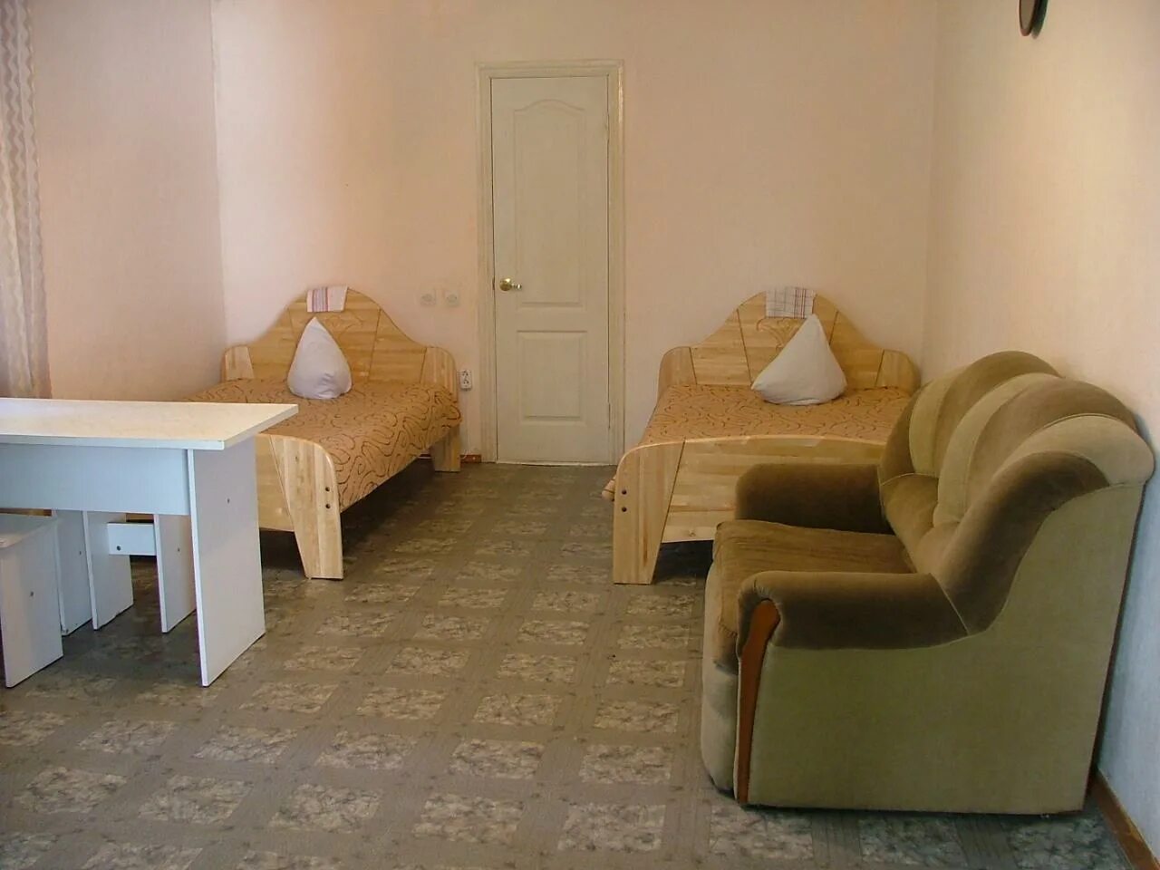 комнаты маркс. орлёнок детский лагерь саратовская область. лагерь ровесник тверь. смотреть комнату г маркс интернациональная 34. отель красный бак дербент.