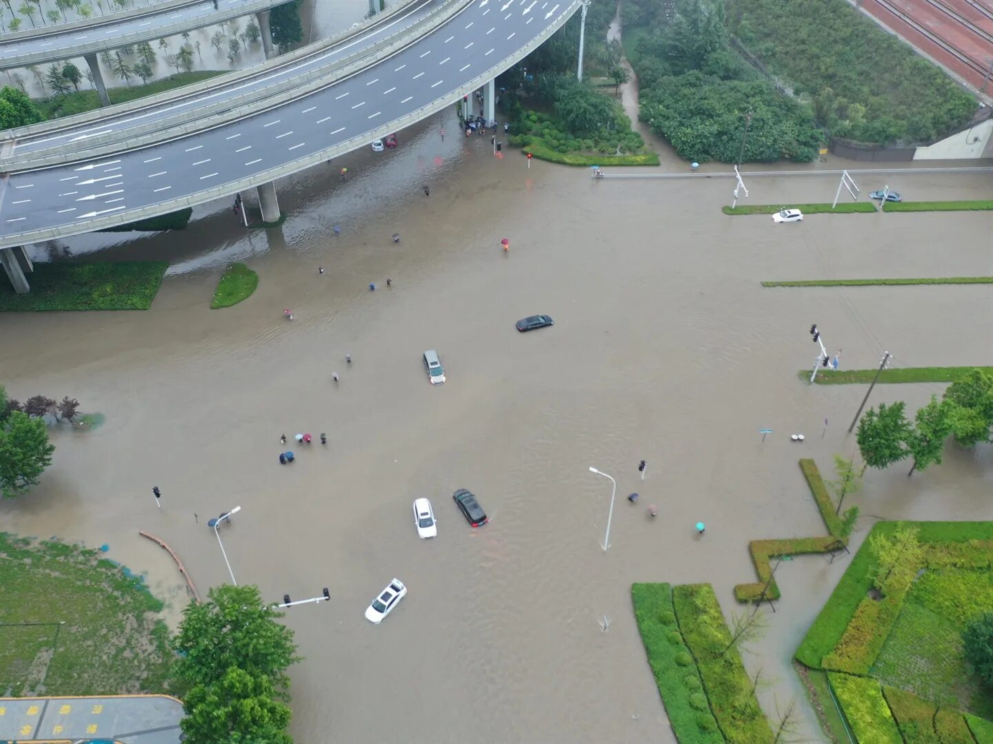 Какое наводнение в китае. Наводнение в Китае 2021. Наводнение в Хэнань. Провинция Хэнань Китай. Наводнение в Китае 2020.