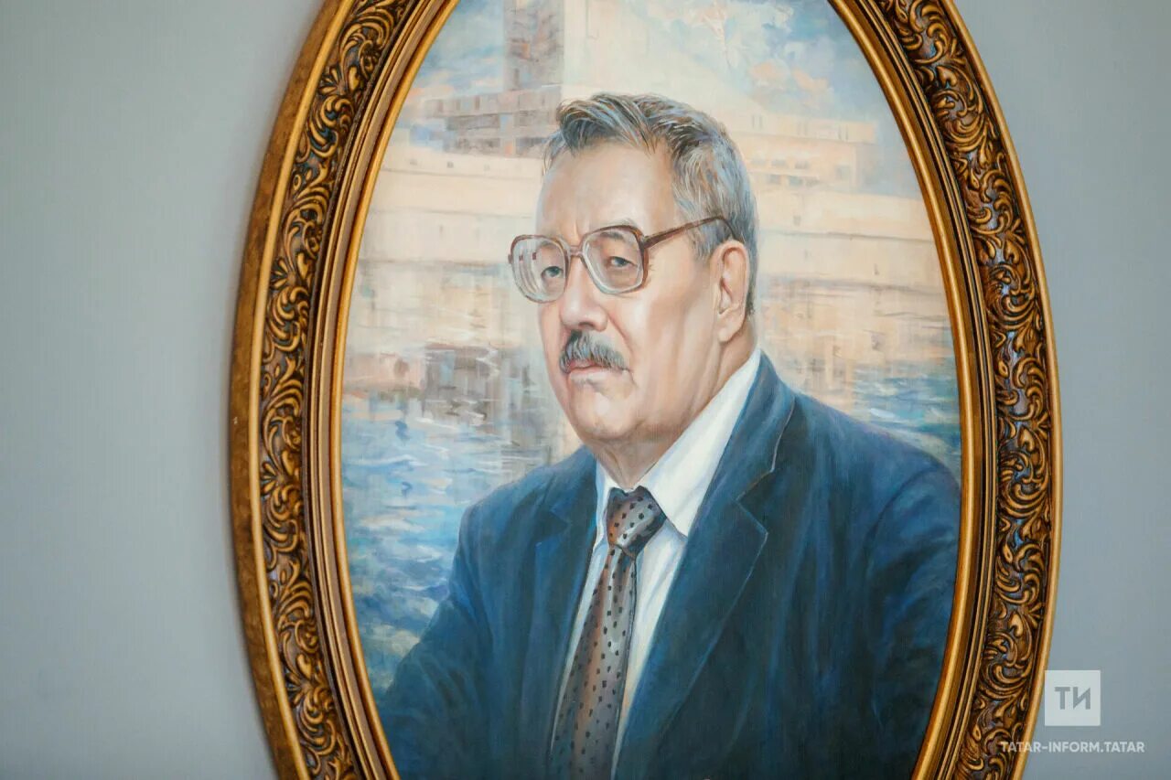 Туфан абдуллович. Туфан. туфан миннуллин портрет.