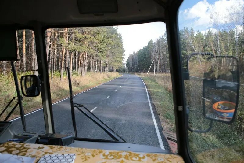 Каждый год ездим. Фото Кемеровский р-н п. Ясногорский остановка автобуса.