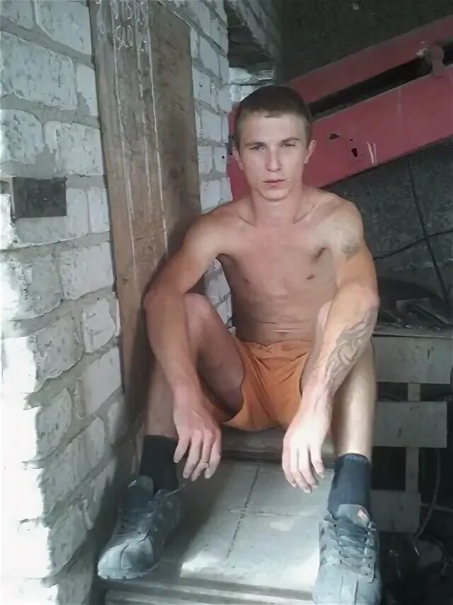 Колготки под юбкой в метро. Пассив метро. Пассив знакомлюсь. Чуй антон чернянка. Мужские попы.