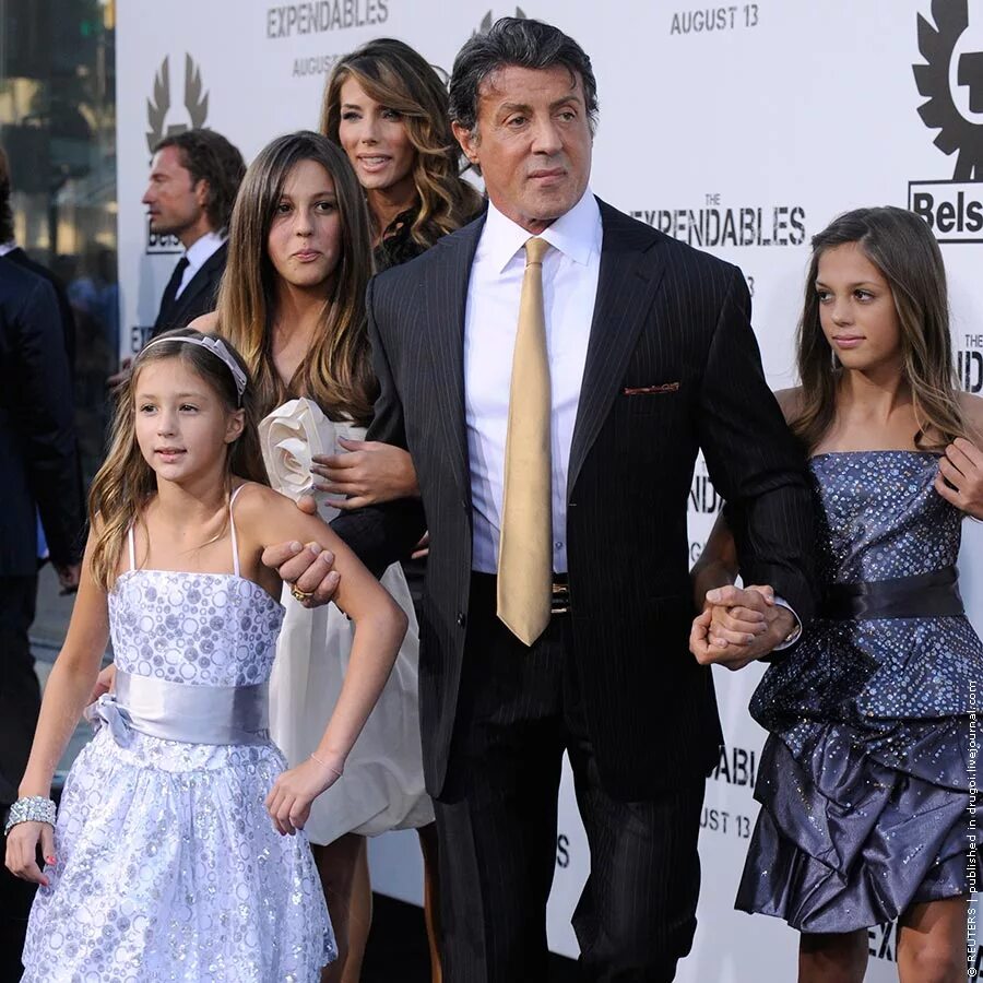 Сильвестр сталлоне семья. Сильвестр сталлоне дети. Сильвестр сталлоне семья. Сильвестр сталлоне семья. Сколько детей у сталлоне.