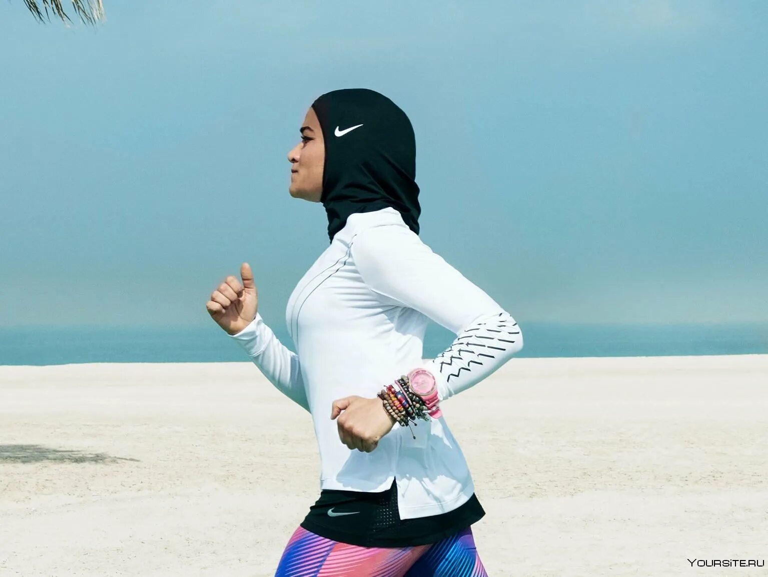 Мусульманское тело. Мусульманки в спорте. Девушка мусульманка. Мусульманка занимается спортом.