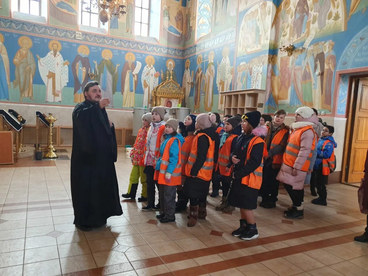 Церковь нтк служба рождественская. Храм рождества христова в нижневартовске официальный сайт. Храм рождества христова нижневартовск. Храм рождества христово город нижневартовска. Сайт храма рождества христова нижневартовск.