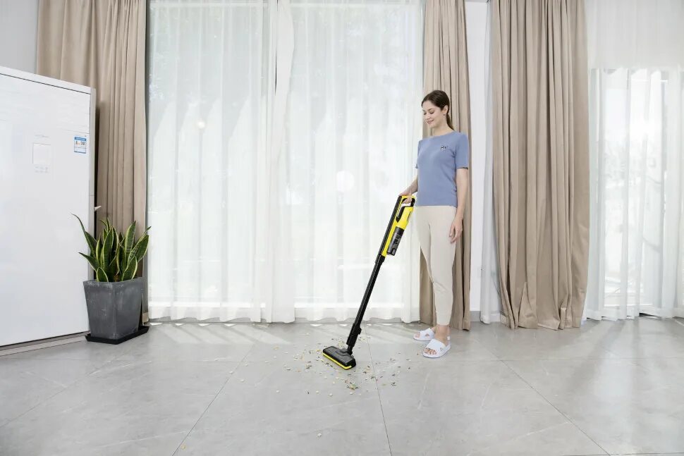 Vc 4 pet. Пылесос Karcher VC 4s. Вертикальный пылесос Karcher VC 4 Cordless. Аккумуляторный пылесос Керхер1.198.280.0. Пылесос Karcher VC 4s Cordless Plus.