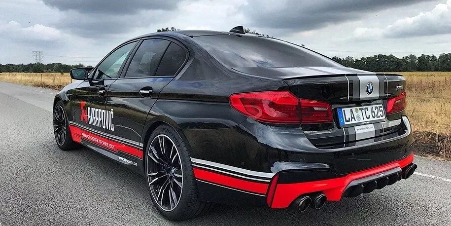 Выхлоп м5 ф90 звук. M5 f90 competition винилы. bmw f90 akrapovic. бмв м5 ф90 компетишн винилы. bmw m5 f90 competition винил.