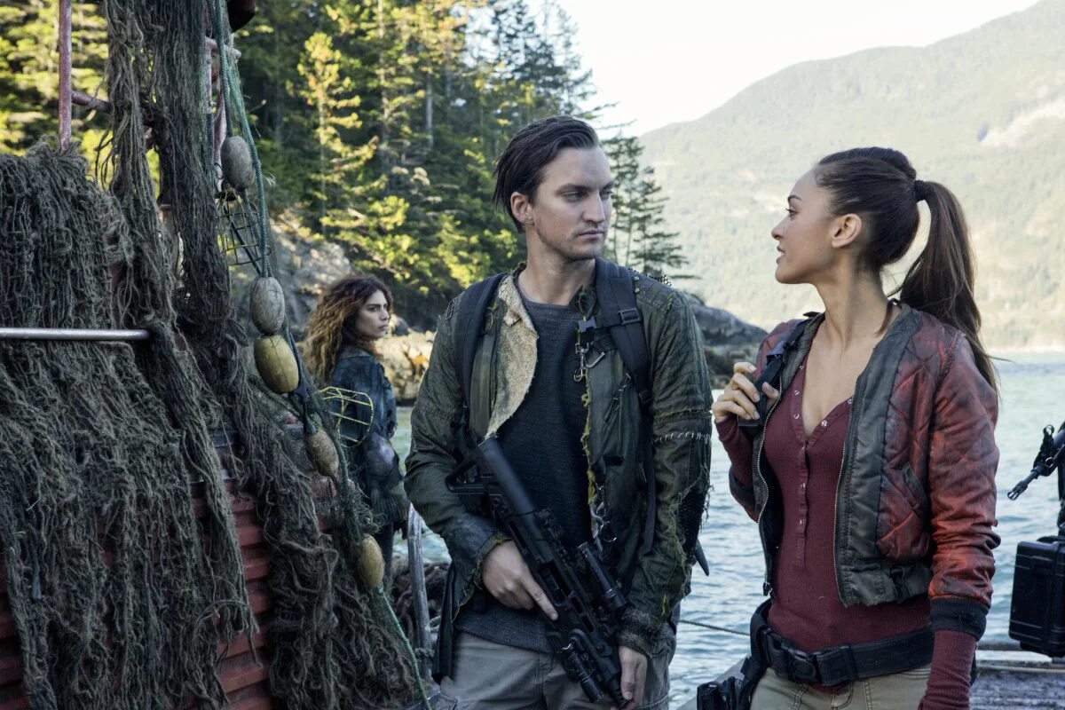 Сотня дата выхода 8. Сотня / the 100 (2014 – наст.время). 100 сериал. ричард хармон сотня 5 сезон. сотня джон мерфи и рейвен.