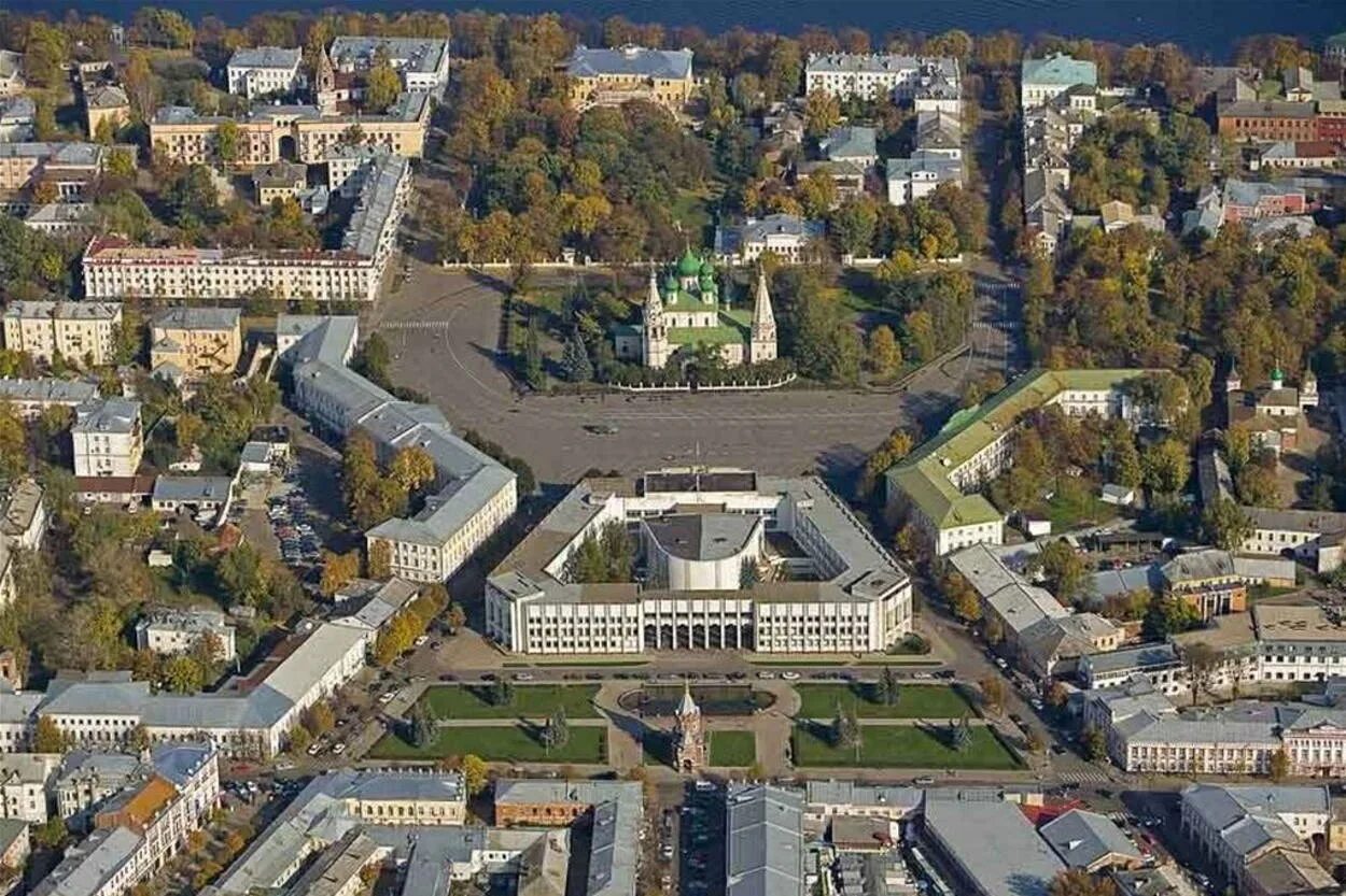 Центр ярославля юнеско. Исторический центр ярославля. ярославль исторический центр города. исторический центр ярославля юнеско. советская площадь ярославль.