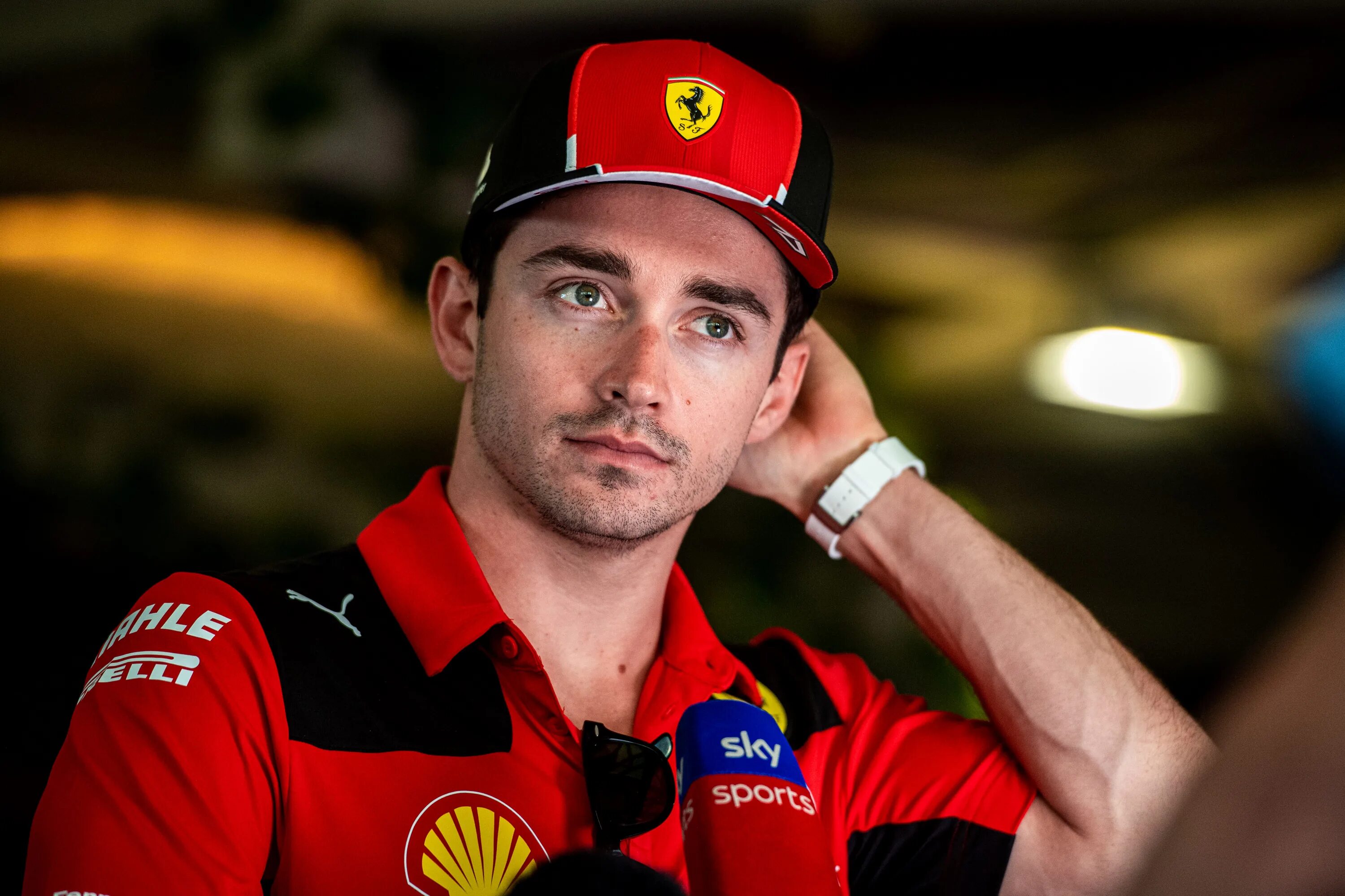 Леклер. Леклерк формула 1. Гонщик charles leclerc. Гонщик charles leclerc. Леклер формула 1.