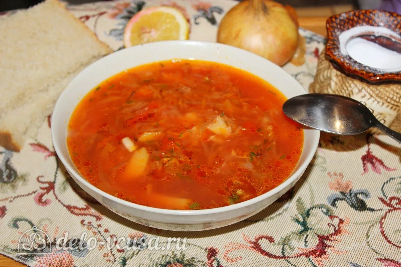 Борщ с квашеной капустой пошаговый. Борщ с квашеной капустой. Борщ с капустой и картофелем. Вкусный борщ из квашеной капусты. Борщ с кислой капустой.