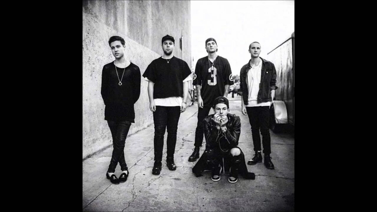 Neighbourhood my name. Группа the neighbourhood участники. The neighbourhood фото. Солист группы nbhd. The neighbourhood.