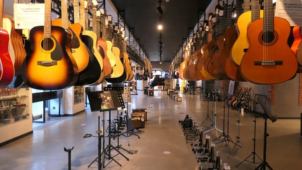 Магазин музыкальных инструментов. Муз магазины спб. Мир музыки фото. Музыкальный салон. Магазин музыкальных инструментов.