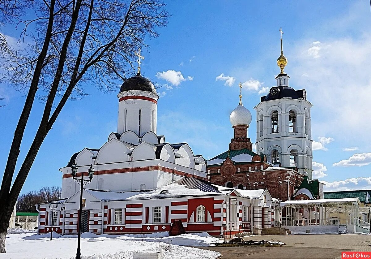 Пешношский монастырь сайт. Николо-Пешношский монастырь. Николо Пешношский монастырь Дмитровский район. Николо-Пешношский монастырь зима.