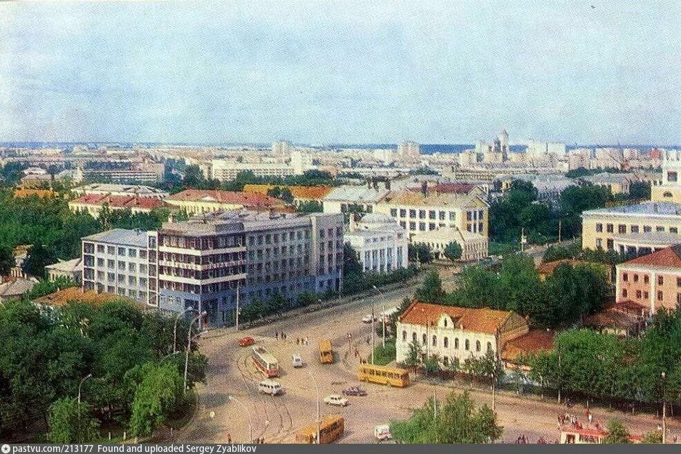 Площадь революции Иваново. Сквер на площади революции Иваново. Старое Иваново площадь революции. Старый центр Иваново.