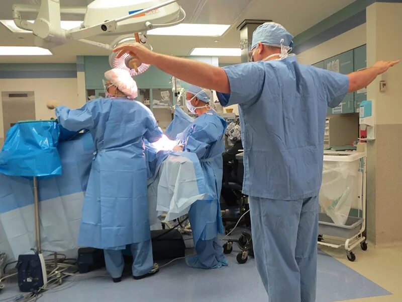 больница склифосовского москва. склифосовский сериал операция. отделение хирургии склифосовского. анзор хубутия. нюшко кирилл михайлович онколог институт герцена.