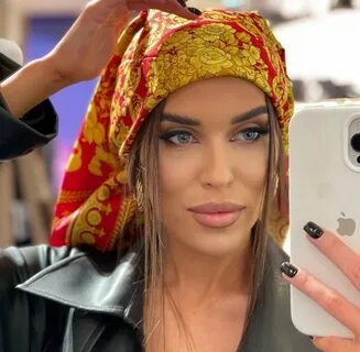 Таня спросила юру