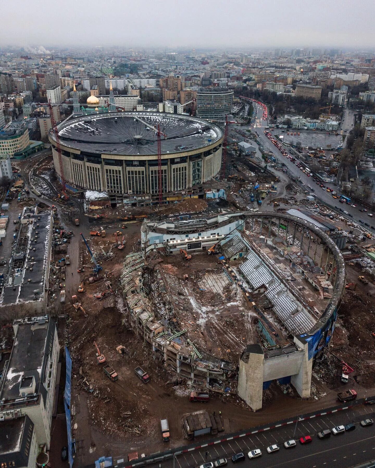 Что будет вместо москвы. Олимпийский спортивный комплекс Москва сносят. Олимпийский Москва 2022. СКК Олимпийский Москва. Спорткомплекс Олимпийский сейчас 2021.