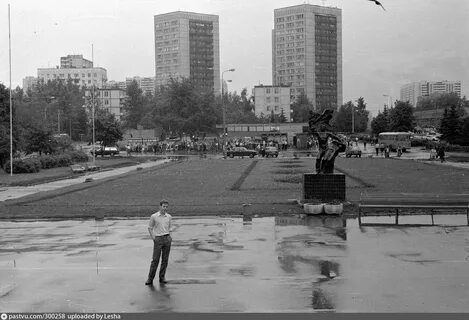 Метро молодежная улицы