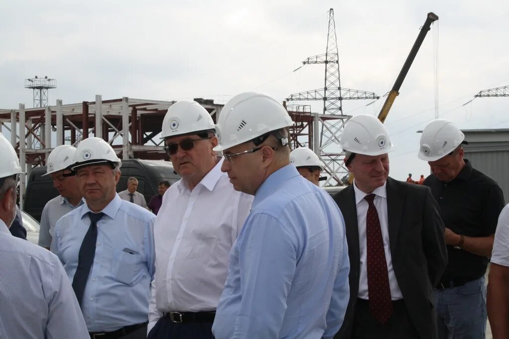 Росатом подрядчики. Сальников директор роаэс. Сорокин николай михайлович росэнергоатом. Городок для строителей аэс руппур. Калининская аэс электроцех.