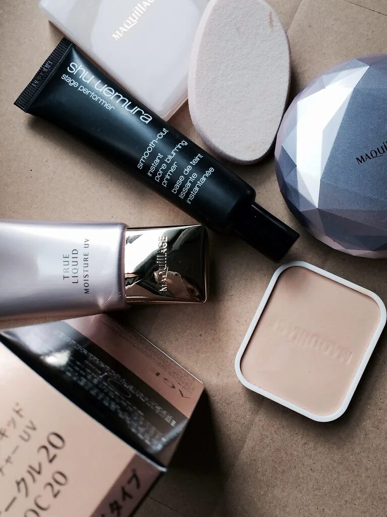 Тональный крем шисейдо синхро скин. Шисейдо тональный крем. Shiseido lifting тональный крем. Тональная основа ля пьери. Японский тональный крем для лица.