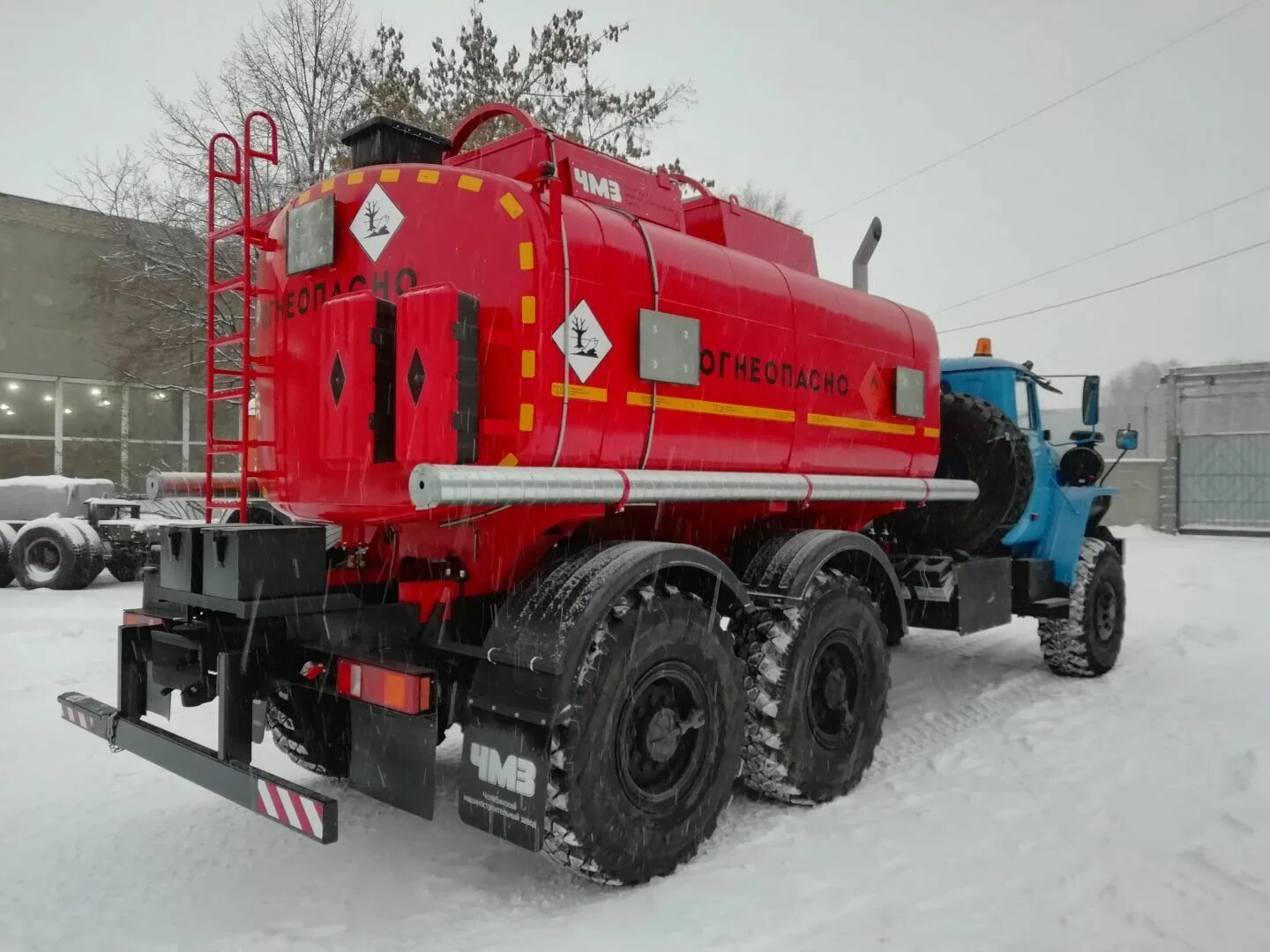 нефтевоз урал 4320. урал 4320 ац 10. урал 4320-1912-30. урал 4320 бензовоз ац. урал 4320 топливозаправщик.