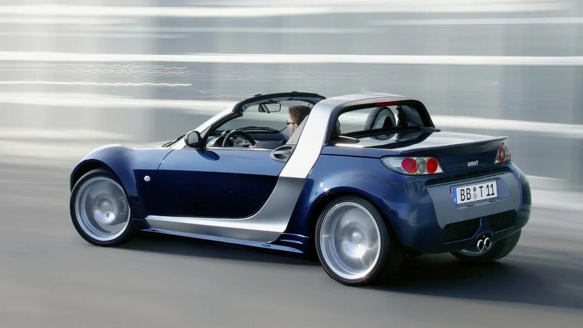 Машина smart roadster. Спортивный двухместный автомобиль. Мерседес смарт родстер. Смарт родстер брабус. Спортивный двухместный автомобиль.