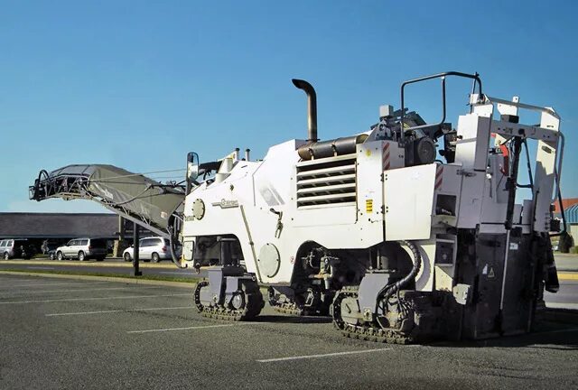 Фреза дорожная самоходная. Wirtgen w1200. асфальтная фреза wirtgen. фреза самоходная дорожная. wirtgen w500.