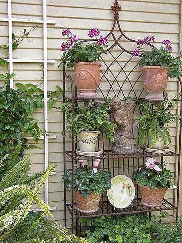 подставка для цветов уличная. подставки для цветов на даче. подставки для цветов на даче. дачные идеи. креативные подставки для цветов.