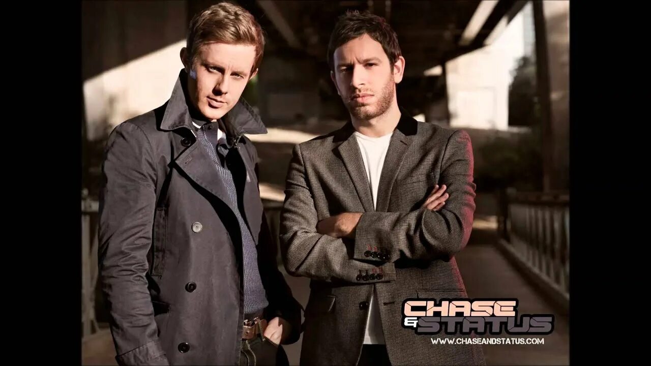 Backbone chase status. Chase &amp; status. chase and status клип. chase &amp; status дуэт. chase and status обложки альбомов.