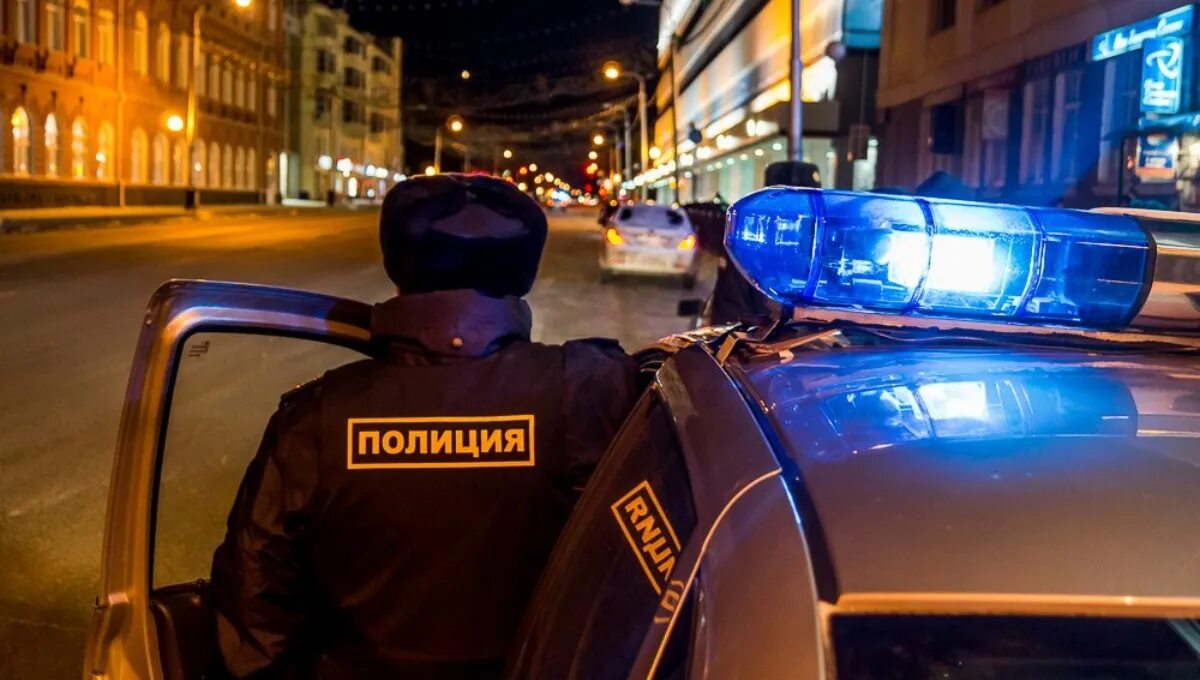 Полицейская машина едет. Включи полицейские едут. Погоня американской полиции. Проблесковые маячки дпс. Включи полицейские едут.